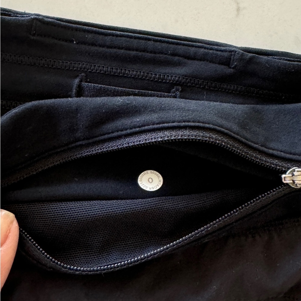 Lululemon low rise speed up short, black size 0.